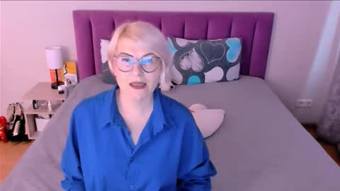 Sabrina MacMarren online show from 10-06-25, 02:36