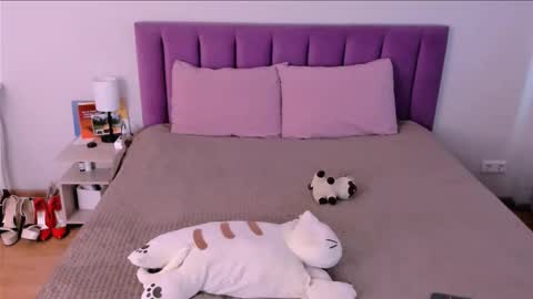 Sabrina MacMarren online show from 11-27-25, 09:44