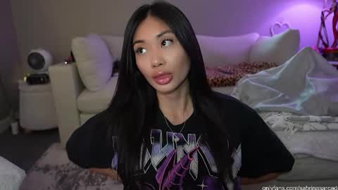 Snapshot of sabrinasarcade chatting on 10-25-25, 05:19 Sabrina online show from 10-25-25, 05:19