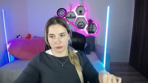 Sabrina Violet online show from 10-07-25, 08:11