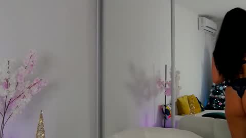 Sabrina online show from 12-17-25, 10:05