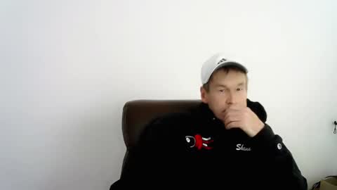 Snapshot of sae1900 chatting on 11-29-25, 06:22 sae1900 online show from 11-29-25, 06:22