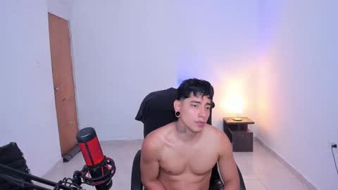 saenz_hotx online show from 10-10-25, 03:22