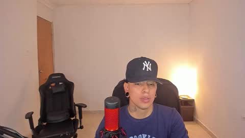 saenz_hotx online show from 11-26-25, 11:06