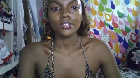 safira19 online show from 10-28-25, 08:22