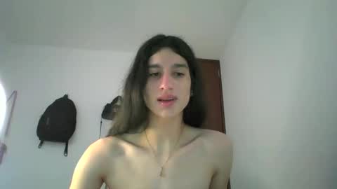 Snapshot of safiro_queen chatting on 12-08-24, 09:41 Safiro Queen online show from 12-08-24, 09:41