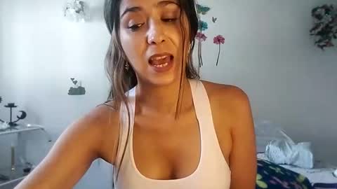 Snapshot of sahana_ashika chatting on 01-13-25, 06:05 Sahana Ashika online show from 01-13-25, 06:05