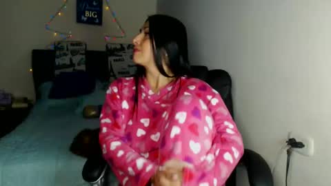 Karina online show from 12-31-24, 05:11