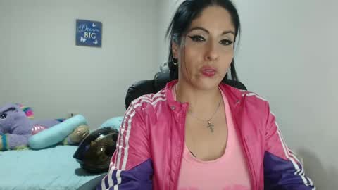 Karina online show from 01-07-25, 01:06