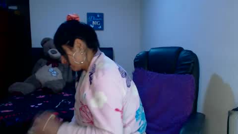 Karina online show from 09-18-25, 02:13