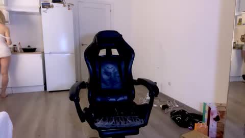 Sofia online show from 10-22-25, 10:53