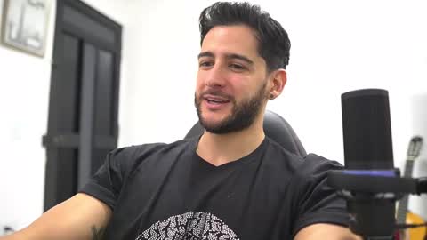 Snapshot of saimonhot1 chatting on 10-23-25, 08:18 saimon online show from 10-23-25, 08:18