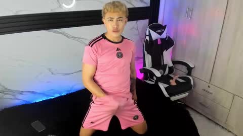 Juan online show from 10-30-25, 12:28