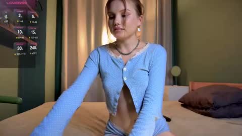 Sofia makes insane in your brain online show from 09-19-25, 03:24