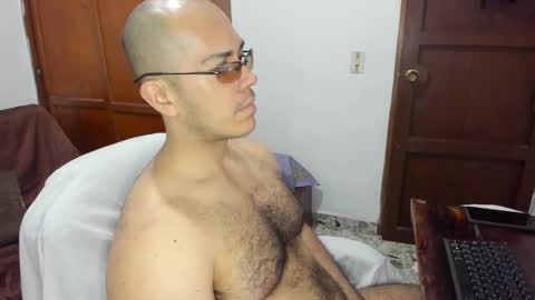 Snapshot of saintedy01 chatting on 09-18-25, 12:40 saintedy01 online show from 09-18-25, 12:40