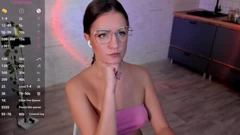 Saint Maria online show from 09-25-25, 04:00