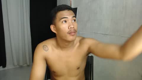 Taylor online show from 10-28-25, 07:01