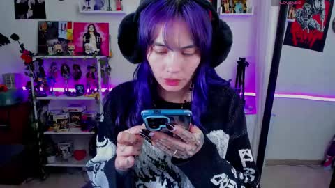    online show from 11-19-25, 05:57