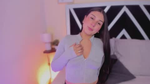 Snapshot of salem_sp chatting on 12-17-25, 11:38 Salem online show from 12-17-25, 11:38