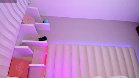  Sally White  online show from 11-13-25, 03:27