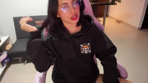 Snapshot of sallymaddoxx chatting on 12-16-24, 05:17 sallymaddoxx online show from 12-16-24, 05:17