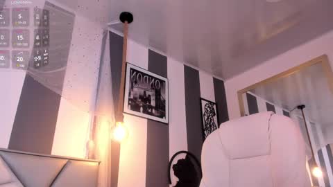 salome__evans online show from 02-19-25, 04:33