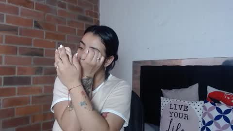   online show from 11-25-25, 02:06