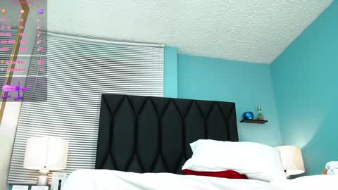 Snapshot of salome_adams1 chatting on 02-08-25, 04:04 online show from 02-08-25, 04:04