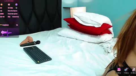 Snapshot of salome_adams1 chatting on 02-25-25, 02:33 online show from 02-25-25, 02:33