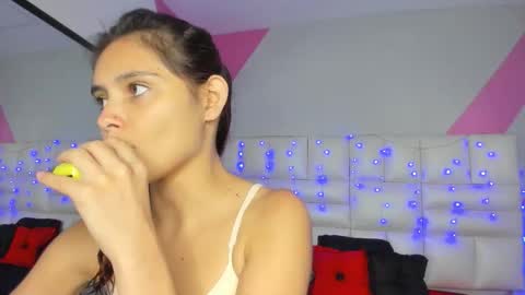 Salome Rose online show from 10-15-25, 04:40