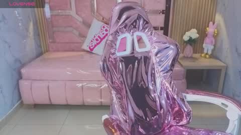 Salome  online show from 11-25-25, 01:22