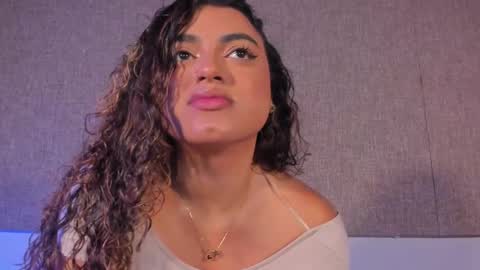 Salome Ferreira online show from 10-14-25, 05:14