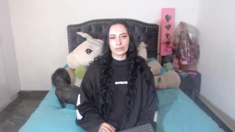 yenny online show from 11-26-25, 03:51