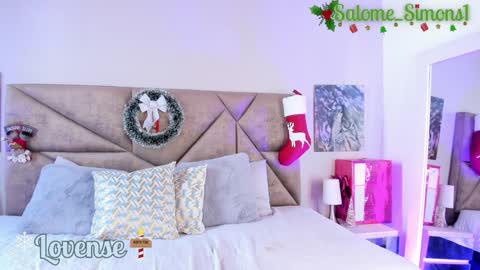 Salome online show from 12-15-24, 04:15