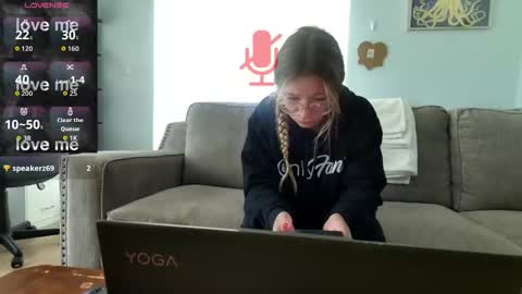 Salty Captain 69  Hat Girl 69 online show from 10-15-25, 01:44