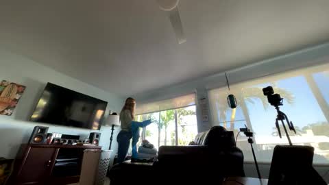 Salty Captain 69  Hat Girl 69 online show from 11-01-25, 08:00