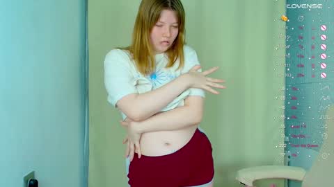 Snapshot of salut_love chatting on 01-10-25, 03:48 Ruby online show from 01-10-25, 03:48