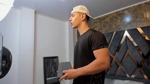 SALVATORE online show from 12-27-24, 11:17