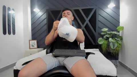 SALVATORE online show from 02-10-25, 05:41