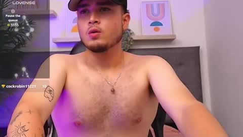 Snapshot of salvatore_muller chatting on 10-08-25, 12:52 Salvatore online show from 10-08-25, 12:52