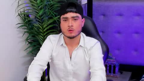 Snapshot of salvatore_muller chatting on 11-22-25, 11:26 Salvatore online show from 11-22-25, 11:26