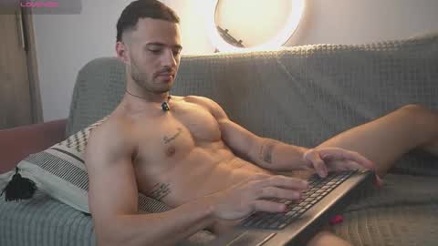 Esteban online show from 01-10-26, 11:09