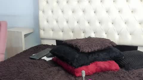 saly moon online show from 10-01-25, 05:41