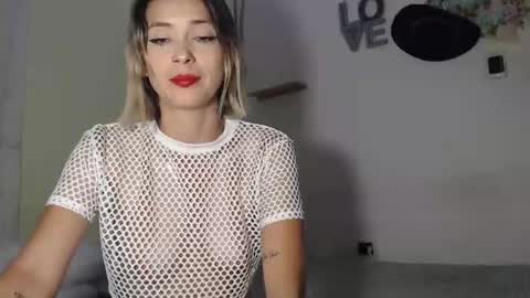 Snapshot of sam_and_mike chatting on 11-16-25, 02:06 sammmikee online show from 11-16-25, 02:06