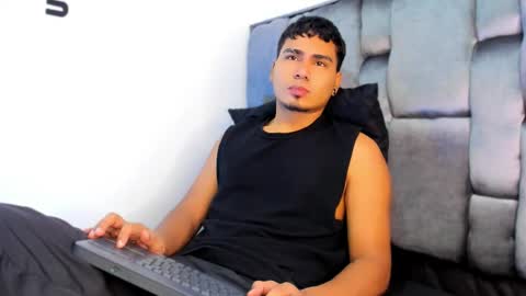 Snapshot of sam_knight_ chatting on 01-14-26, 12:22 SAM online show from 01-14-26, 12:22