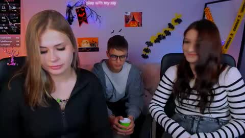 Snapshot of sam_nexor chatting on 10-26-25, 08:15 Sam online show from 10-26-25, 08:15