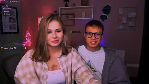 Snapshot of sam_nexor chatting on 10-27-25, 08:13 Sam online show from 10-27-25, 08:13