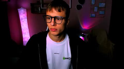 Snapshot of sam_nexor chatting on 11-01-25, 08:11 Sam online show from 11-01-25, 08:11