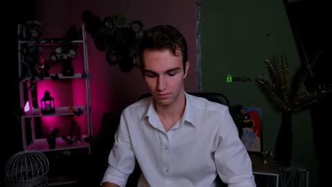 Snapshot of sam_nexor chatting on 11-18-25, 09:08 Sam online show from 11-18-25, 09:08