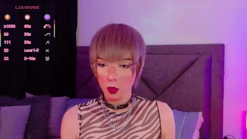 Snapshot of sam_russo chatting on 10-20-25, 08:37 Sam online show from 10-20-25, 08:37